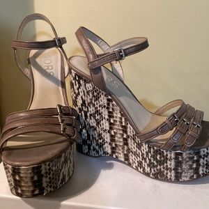 KORS Michael Kors Platform Sandal